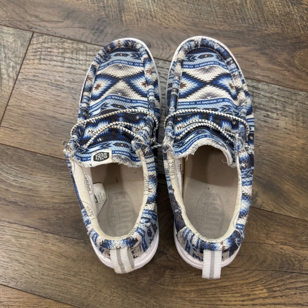 Hey Dude Wally Youth 6 Blue Multi Aztec Southwestern Slip On Loafers Womens 7.5 - Picture 2 of 8